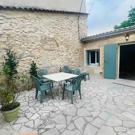 빌라 Maison En Pierre Avec Cour
