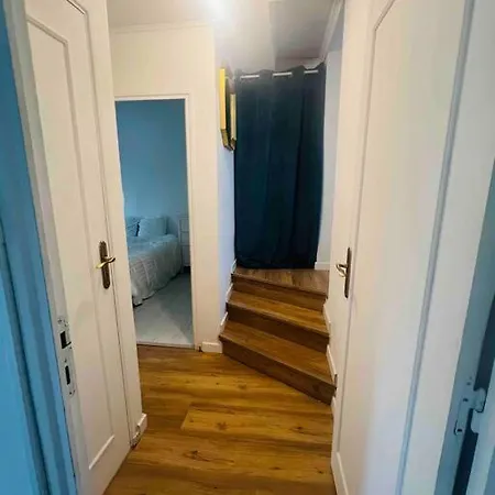 빌라 Maison En Pierre Avec Cour *