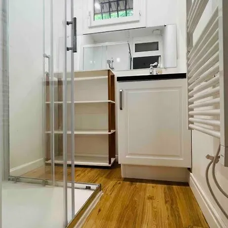 Maison En Pierre Avec Cour 빌라 *