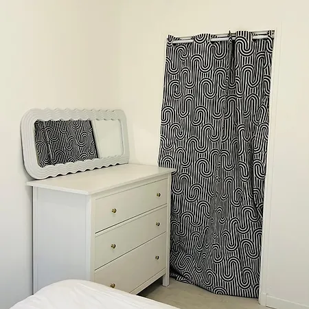 빌라 Maison En Pierre Avec Cour